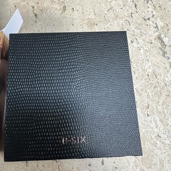 Nippies Nipple Covers for Women - 2 Pk -Sticky Adhesive Silicone Pasties A-C Cup - Picture 6 of 8